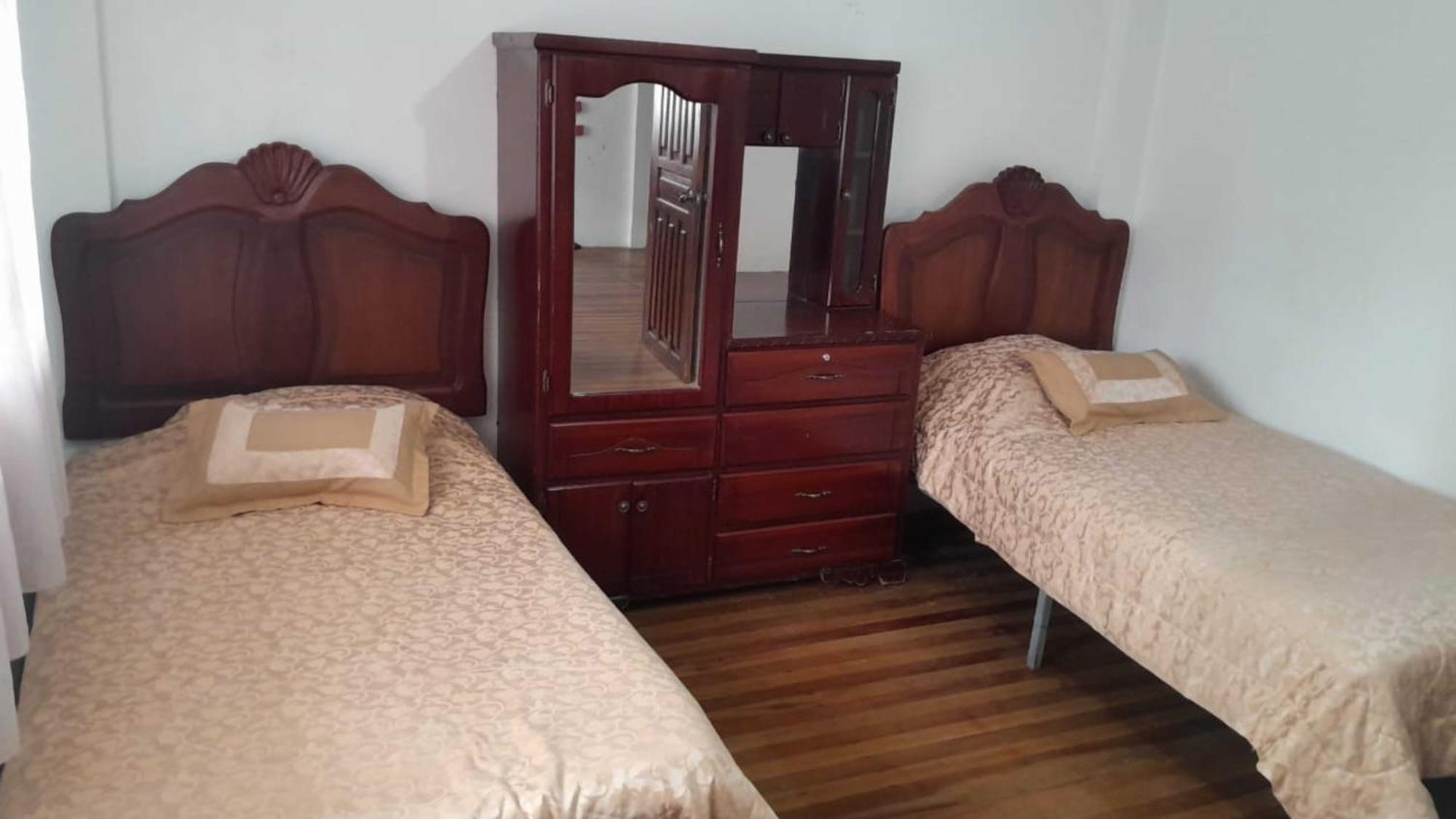 Dulce Departamento Familiar La Pradera Apartment Loja Bagian luar foto